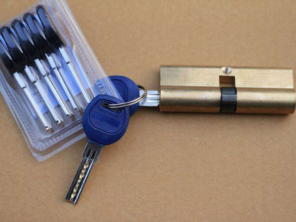 銀川換鎖(開鎖換鎖芯公司電話)